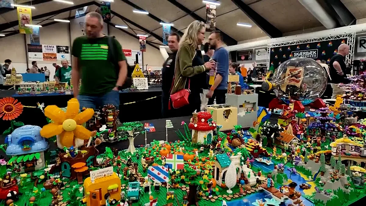 Fãs adultos de LEGO se reúnem na Dinamarca enquanto vendas para esse público avançam