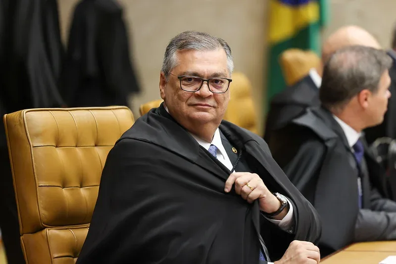 Flávio Dino torna pública investigação sobre financiamento de Dark Horse