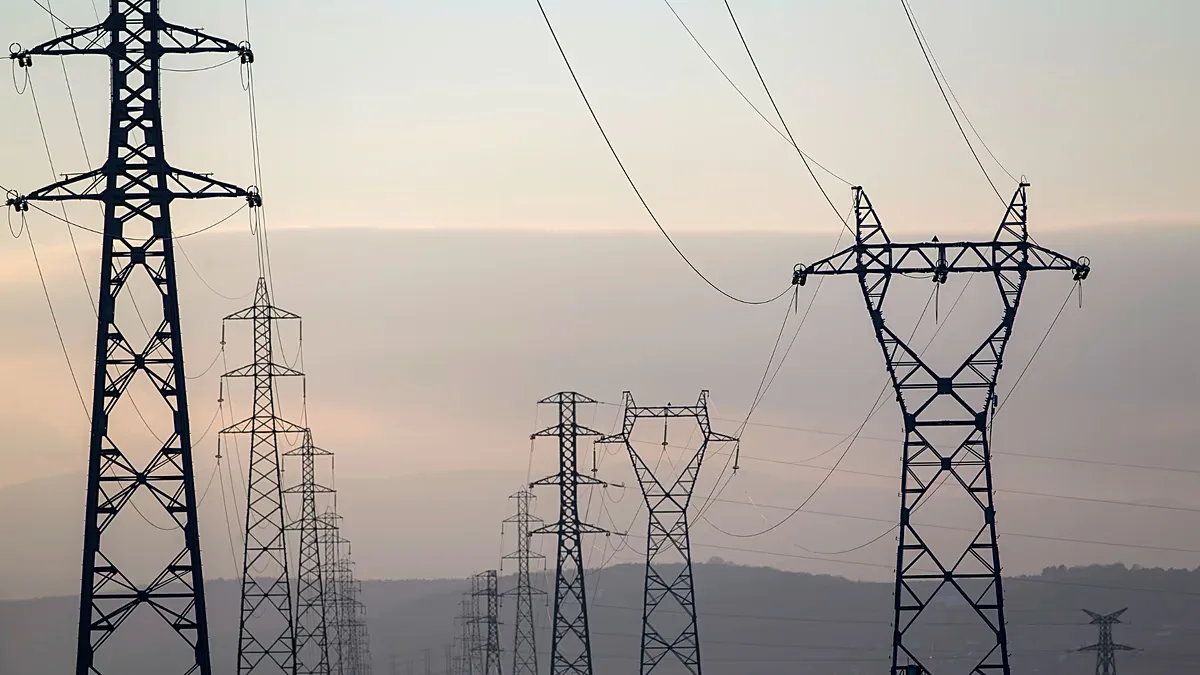 Governos da UE resistem a regras comuns para tarifas e acesso à rede elétrica