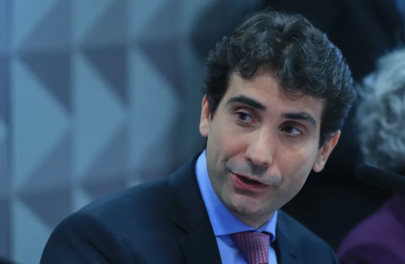 Presidente do BC evita comentar caso do BRB e nega influência política