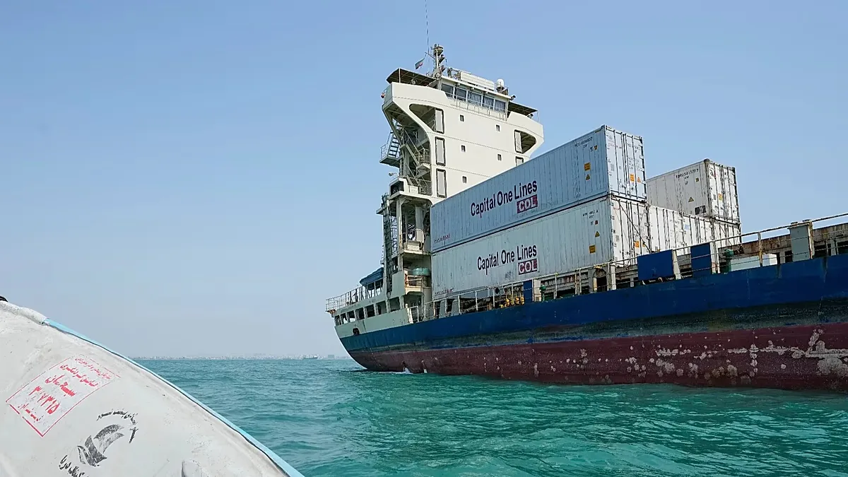 Qatar tenta reabrir Ormuz enquanto alerta para efeitos globais da guerra