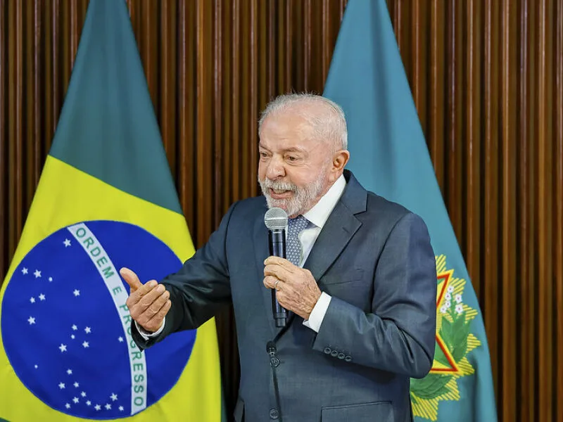 Governo reúne clubes após restrição às bets e Lula defende gestão empresarial