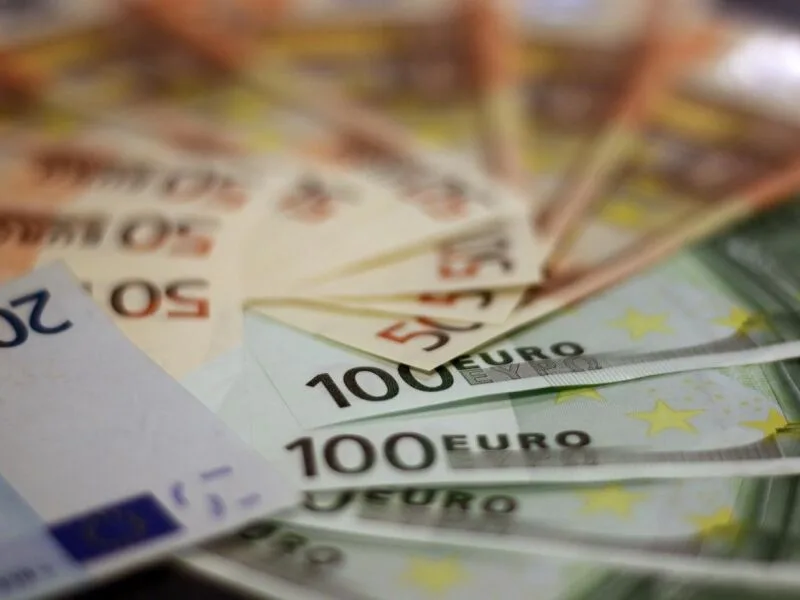 Núcleo da inflação recua, mas preços aceleram na zona do euro em agosto