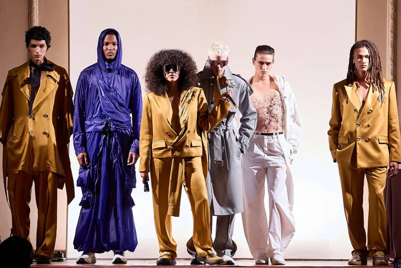 Palco estreia com desfile independente e foco em experimentação na moda