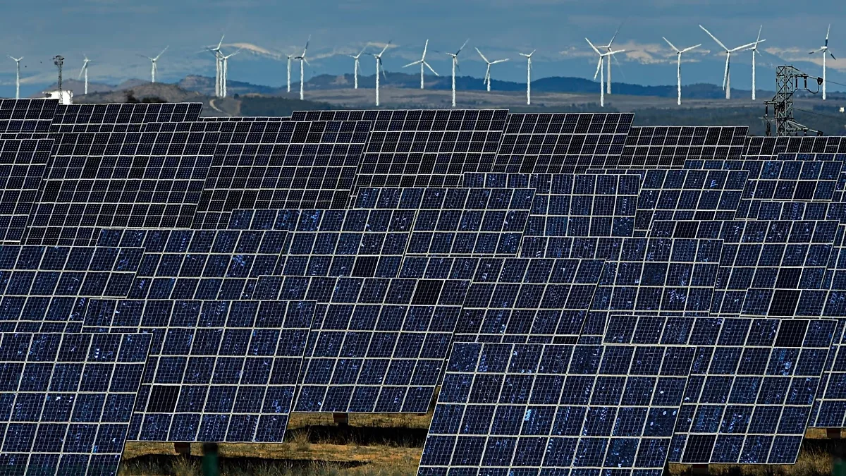 Mediterrâneo reúne 552 GW em projetos de energia solar e eólica