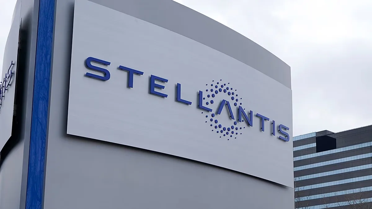 Stellantis interrompe produção em quatro fábricas francesas em outubro