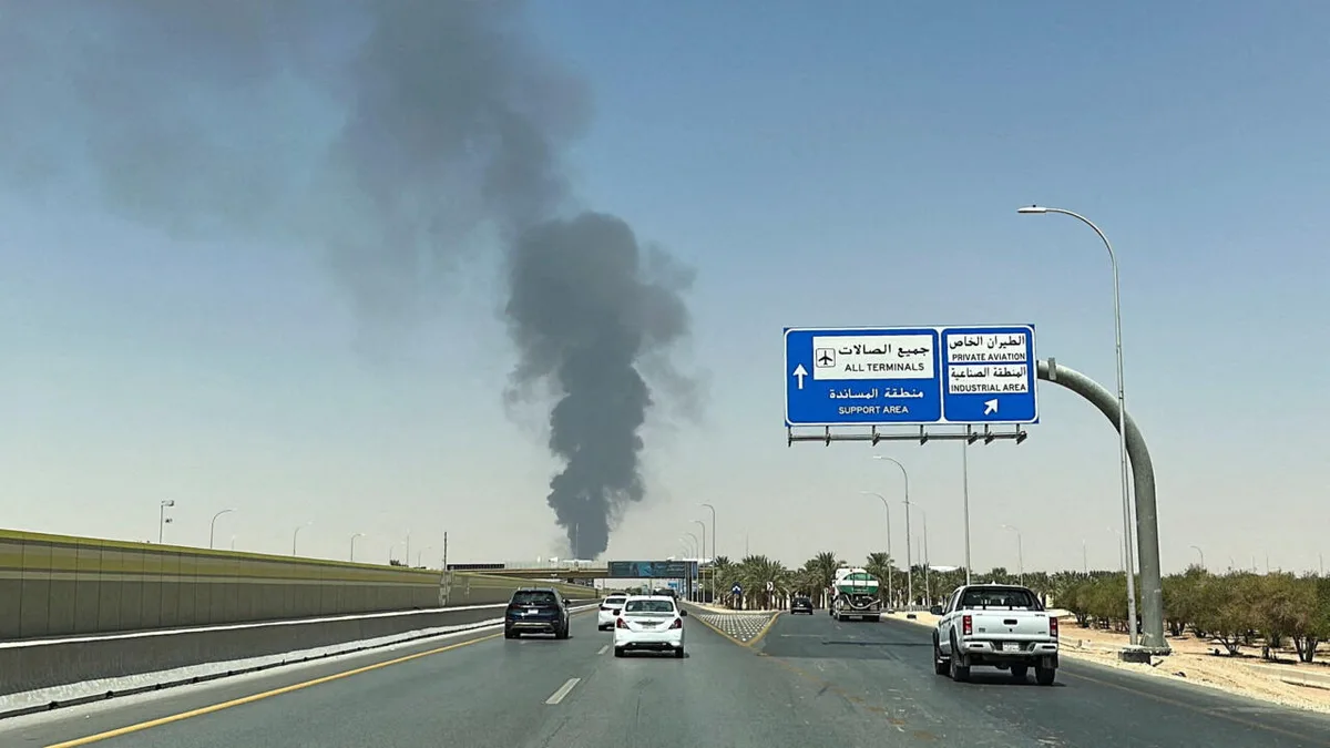 Incêndio em tanque de combustível afeta voos no aeroporto de Riade