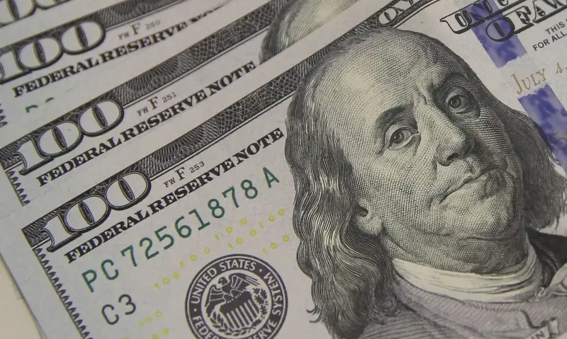 Fed eleva juros nos EUA, mas dólar encerra sessão a R$ 5,1514