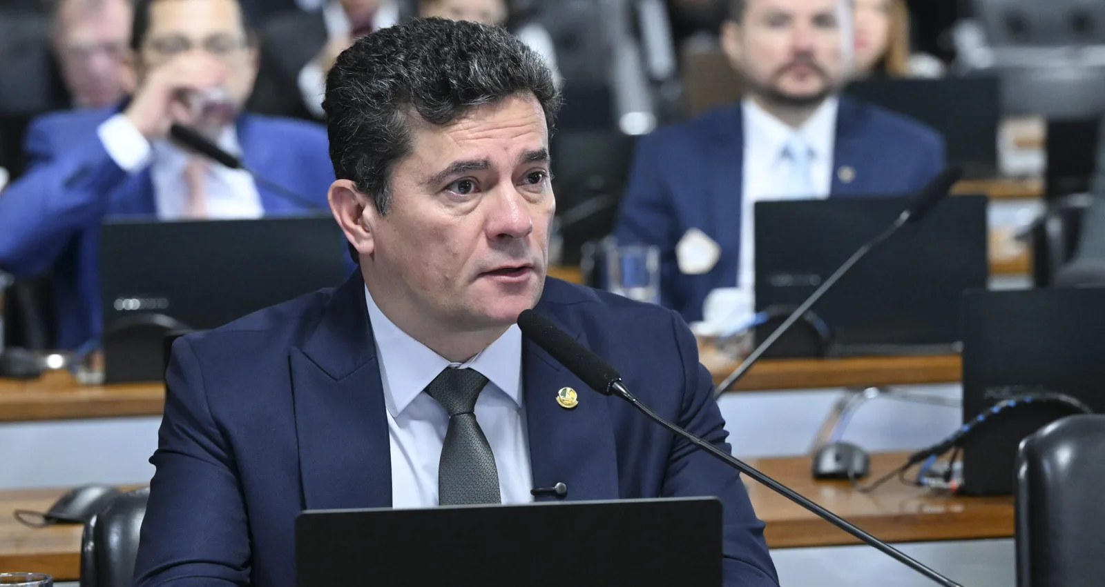 Moro lidera corrida ao governo do Paraná; Flávio supera Lula na Presidência