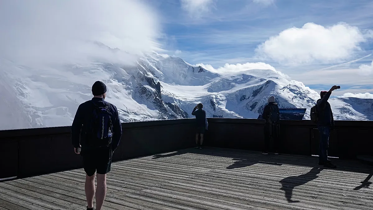 Degelo eleva risco de desmoronamentos no maciço do Mont Blanc