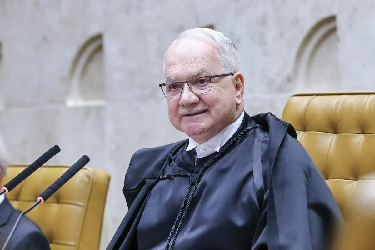 Fachin mantém sigilo de inquérito e prevê acesso de Fux após arquivamento