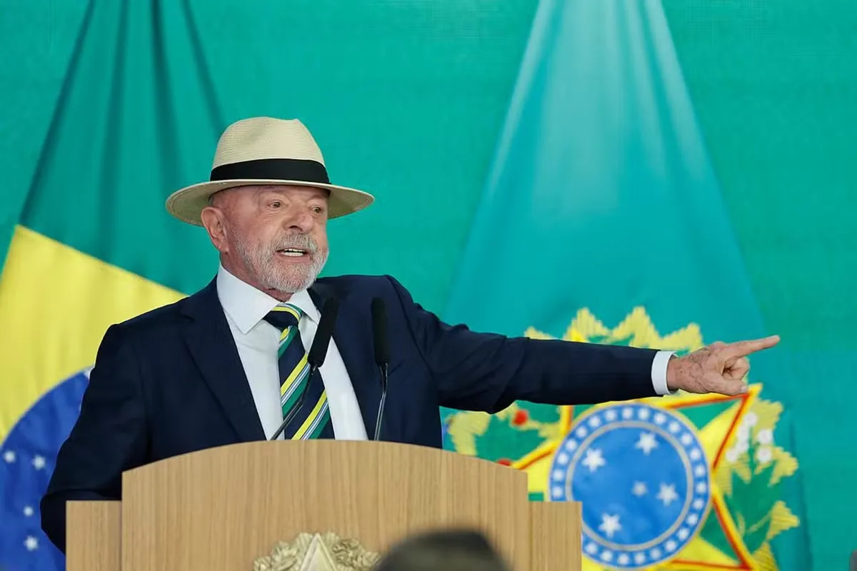 Campanha de Lula debate reação à crise no STF e freio nas pesquisas