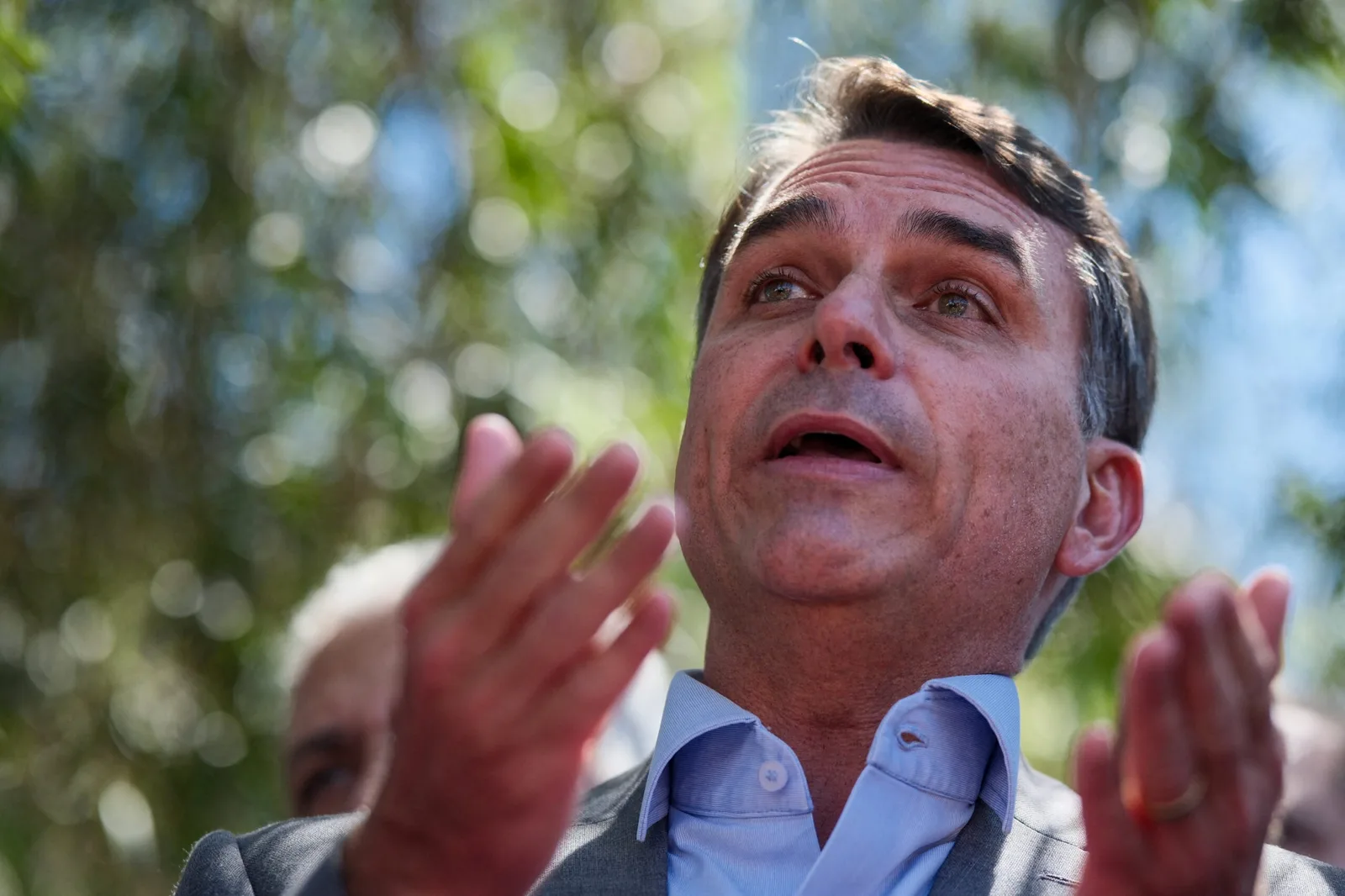 Mercado reage a avanço de Flávio Bolsonaro, mas ajuste fiscal enfrenta obstáculos