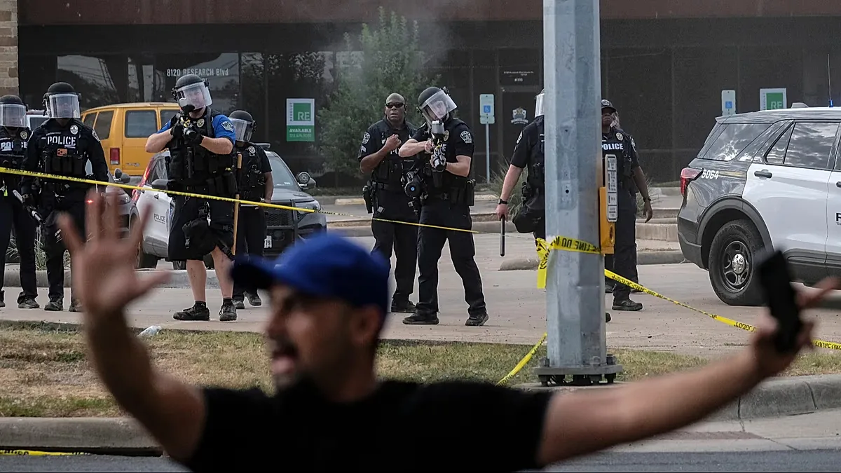 Venezuelano é baleado por agente do ICE durante operação em Austin