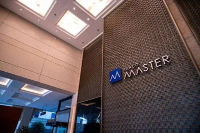 Auditoria identifica falhas biométricas e contratos posteriores no Banco Master