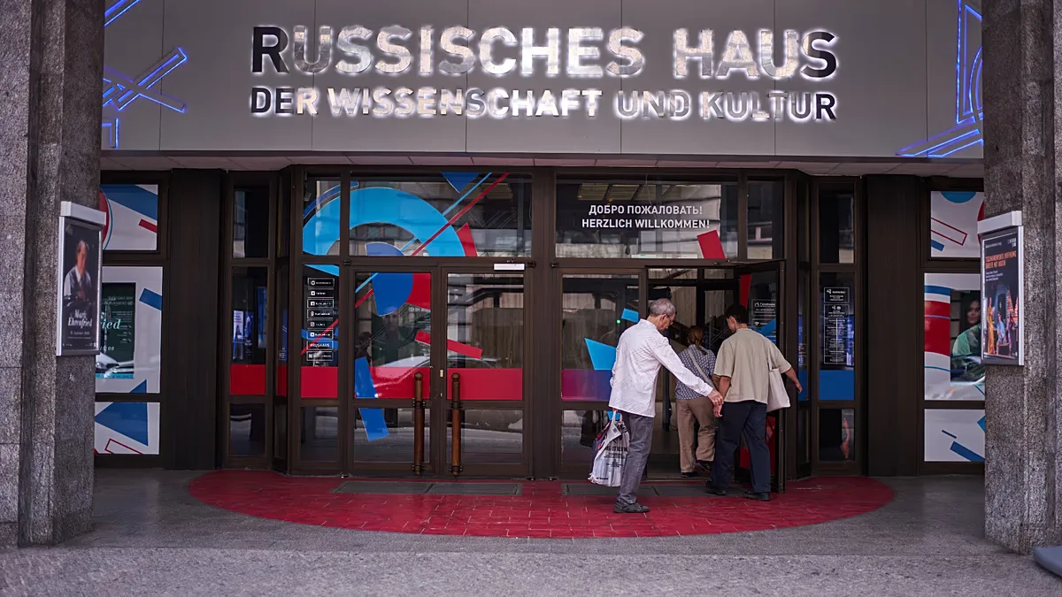 Rússia planeja abrir 11 Casas Russas em países africanos e na Ásia