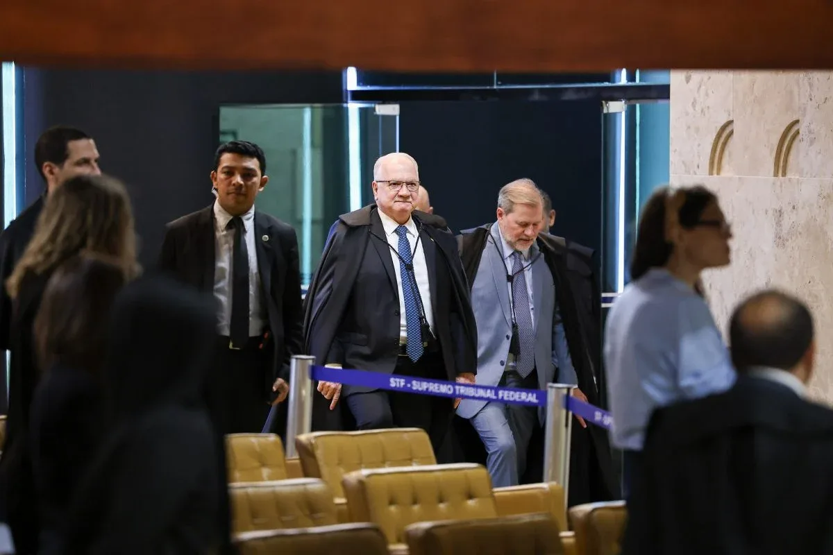 Afastamento na PF amplia crise entre ministros do STF