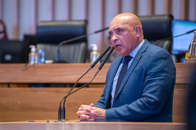 Caixa e bancários reabrem negociação, mas greve continua por tempo indeterminado