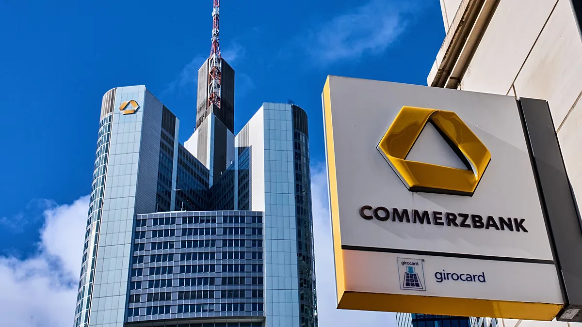 UniCredit se aproxima do controle do Commerzbank e recebe cobrança de Berlim