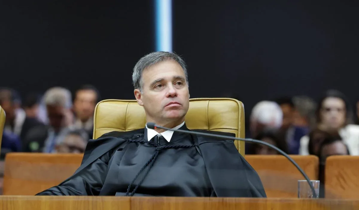 Mendonça torna públicas investigações sobre o Banco Master no STF