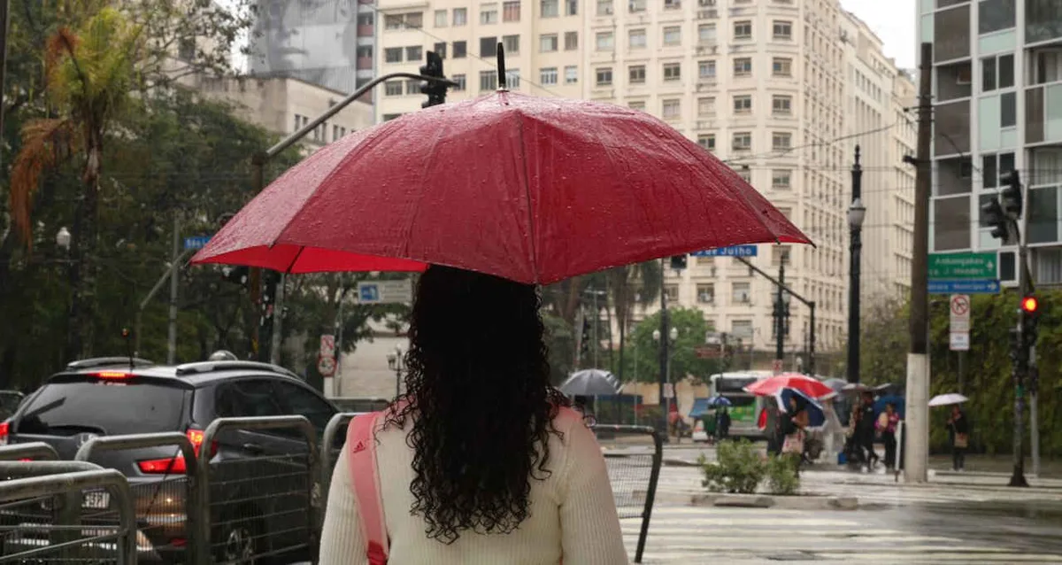 Previsão indica chuva forte em São Paulo no domingo de eleição