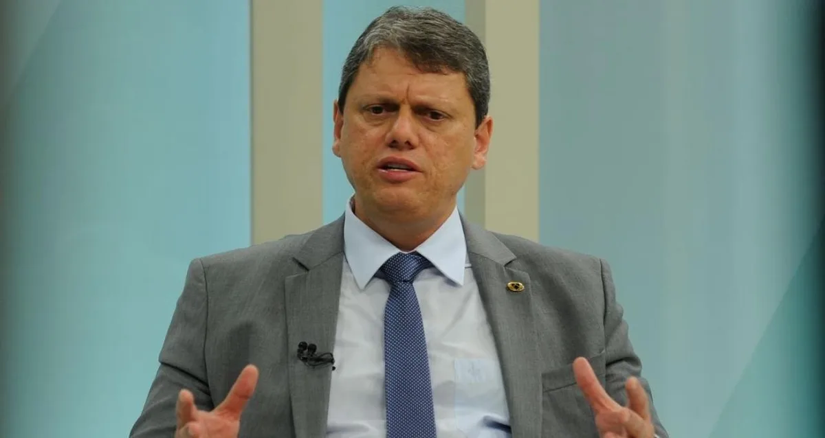 Tarcísio defende resposta institucional do STF sobre condutas de ministros