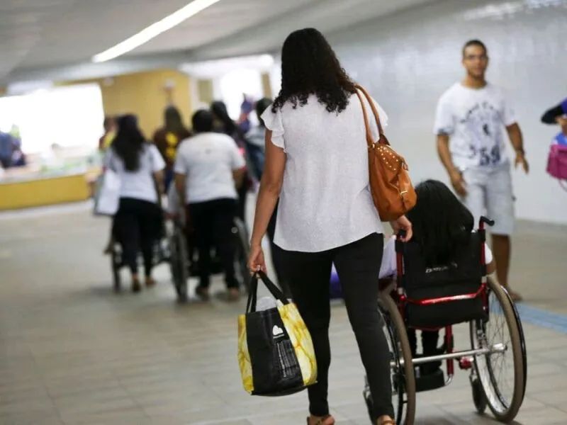 Moradia, transporte e representação expõem desigualdades para pessoas com deficiência