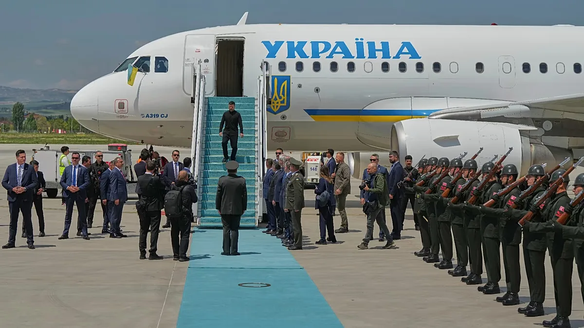 Drone russo sobrevoa Moldova e passa perto de avião de Zelenskyy