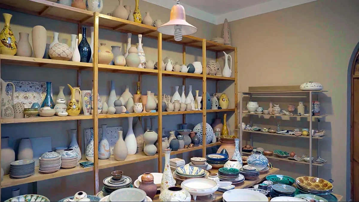 Oficinas do Uzbequistão mantêm técnicas tradicionais e formam novos artesãos