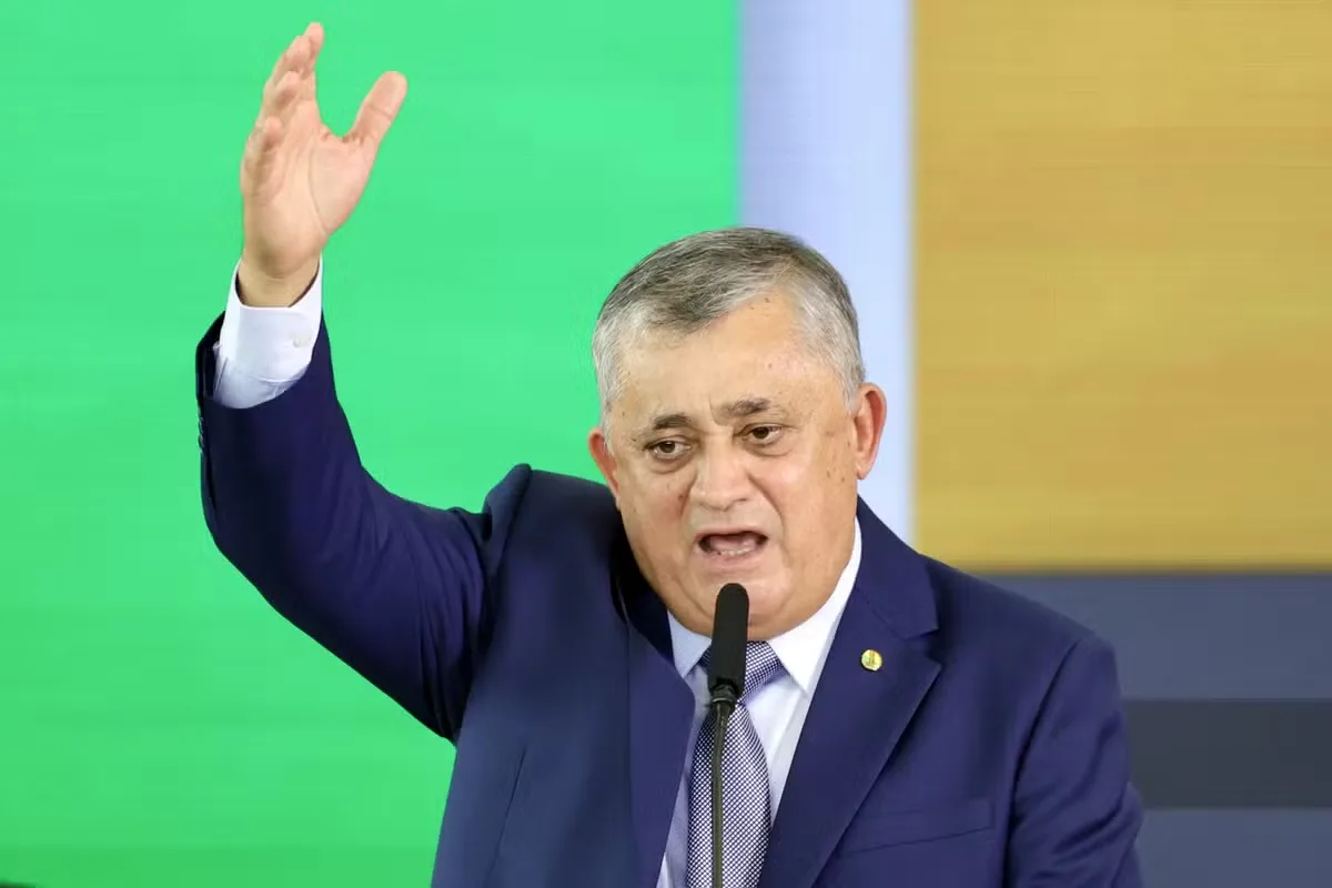 PEC da escala 6x1 fica fora da pauta e tensiona relação do governo com o Senado