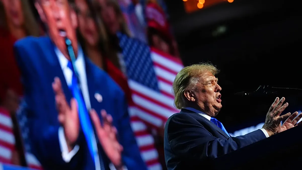 Trump condiciona pagamento de 5 mil dólares à manutenção do Congresso