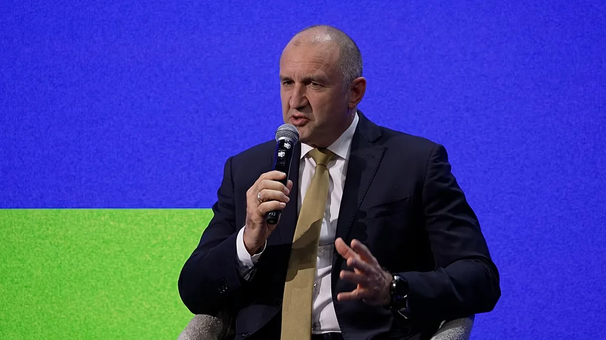 Rumen Radev nega ser pró-Rússia e defende diálogo sobre guerra na Ucrânia