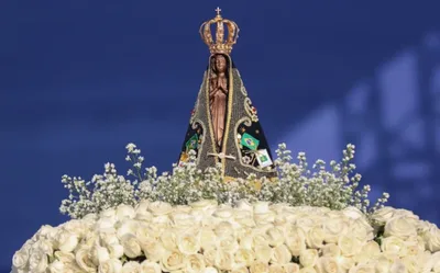 Religião amplia disputa entre Flávio Bolsonaro e a CNBB na eleição presidencial