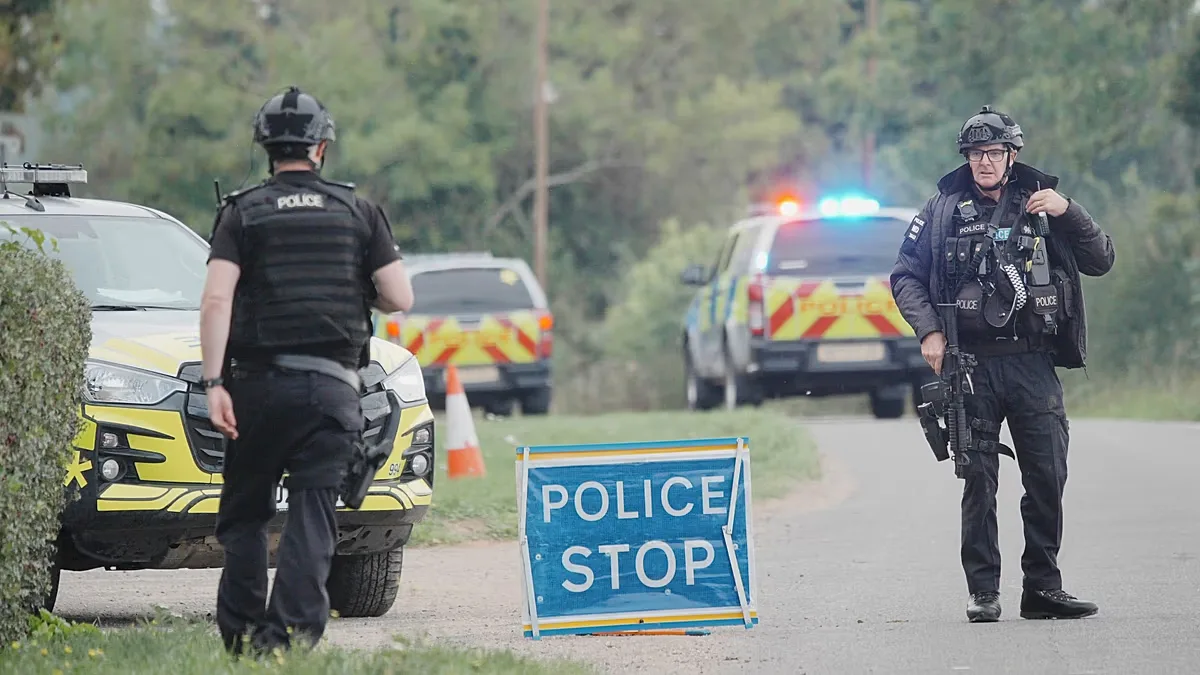 Polícia britânica investiga possível vínculo do Irã com explosivos perto de base aérea