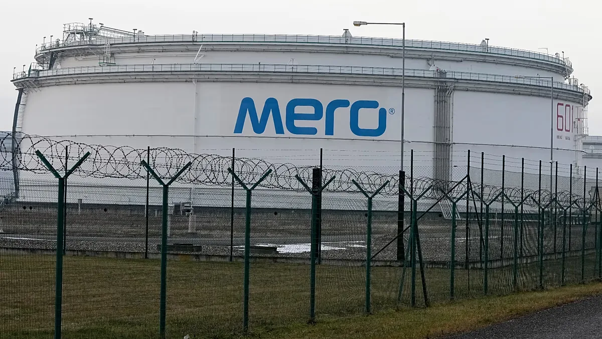 Chéquia limita margem dos postos e reduz imposto sobre o diesel