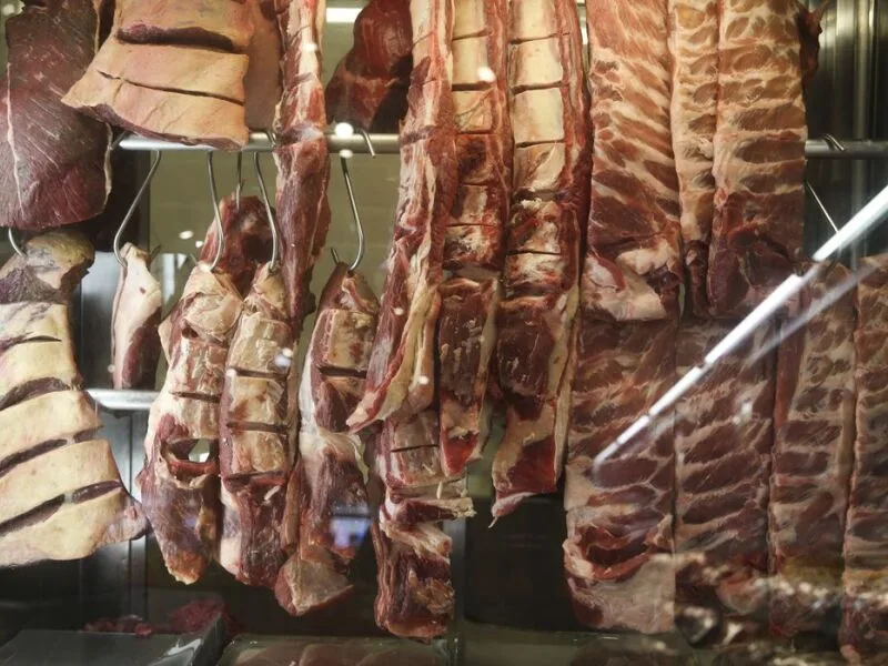 Limite tarifário da China reduz embarques brasileiros de carne em agosto