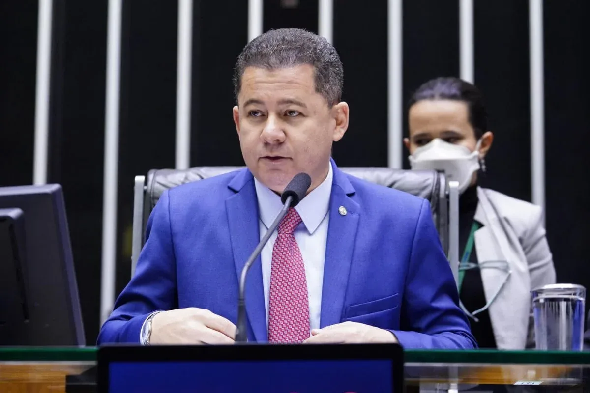 Investigação aponta promessa de acesso a ministros do STF por deputado