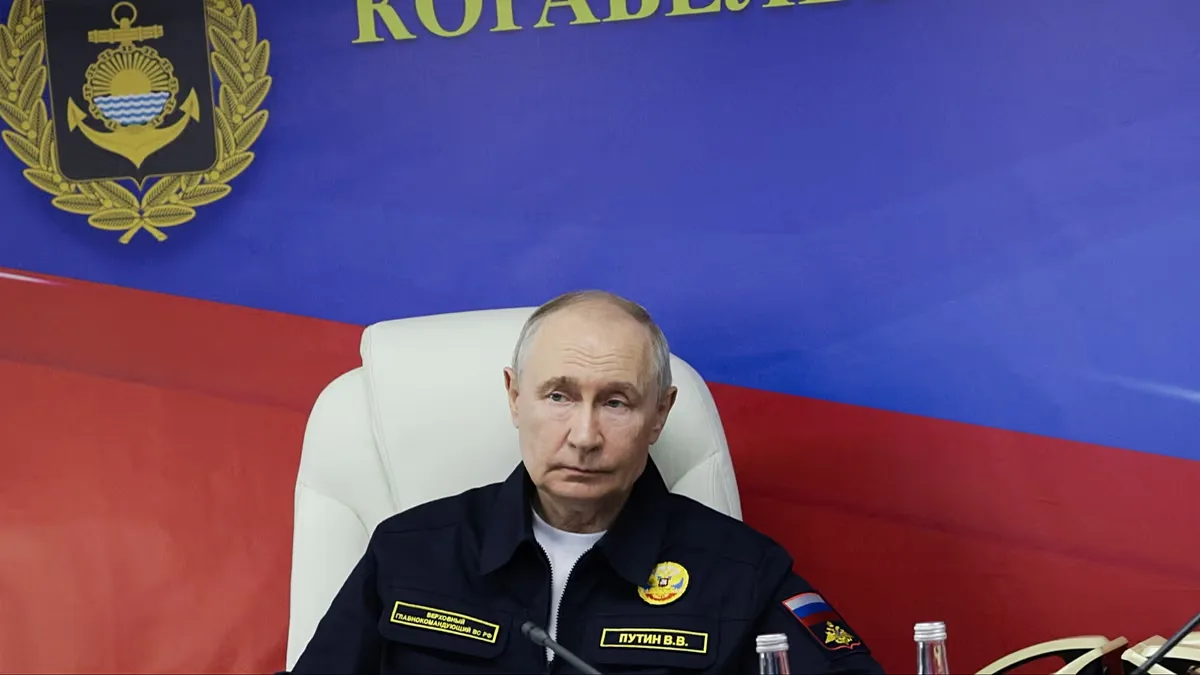 Putin autoriza novo aumento das Forças Armadas russas