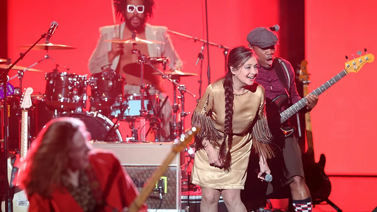 Homenagens destacam trajetória musical e atuação feminista de Catherine Ringer