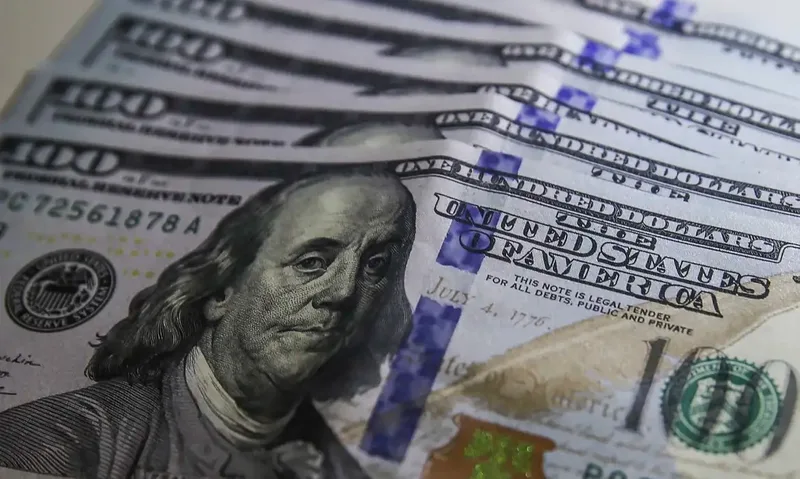 Petróleo e juros dos EUA pressionam mercados brasileiros nesta quinta-feira