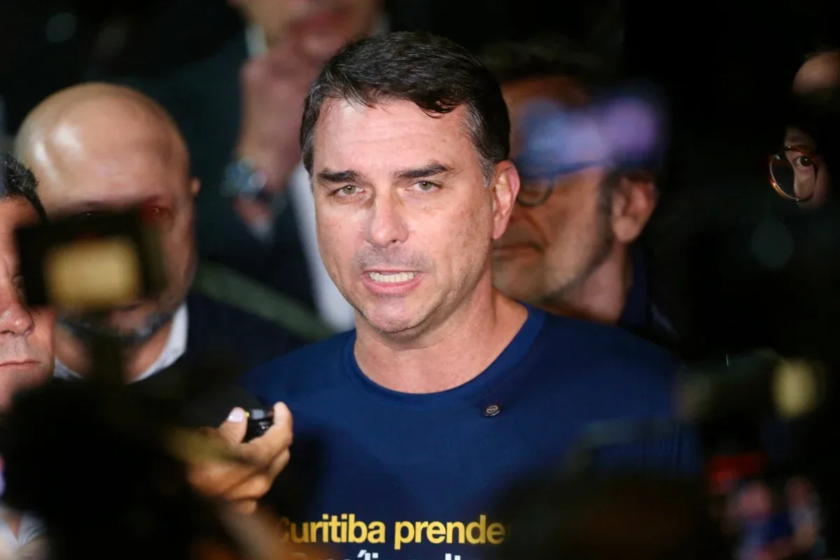 TSE restringe retirada de vídeo sintético que vincula Flávio Bolsonaro ao Banco Master