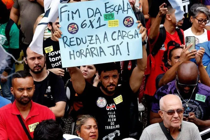 PEC sobre jornada de trabalho começa a ser debatida no Senado