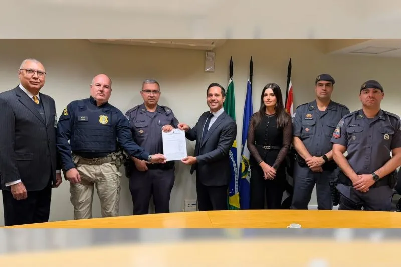 PRF e PM de São Paulo firmam acordo para liberar rodovias federais