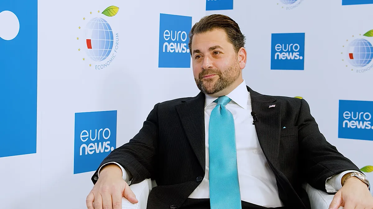 Nick Adams vê EUA e China no centro da rivalidade global