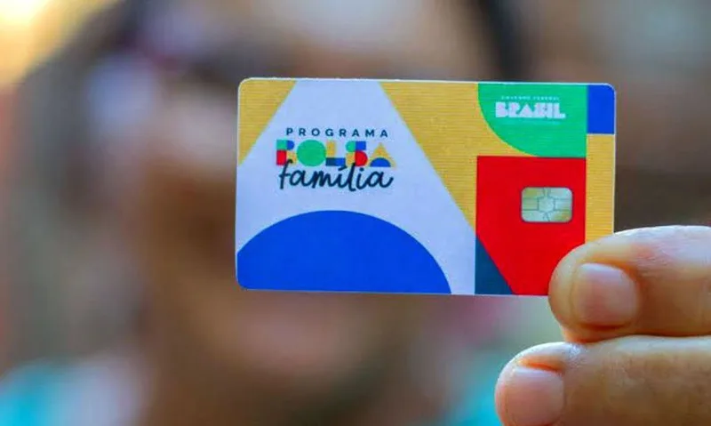 Correção do Bolsa Família elevará piso para R$ 691 a partir de outubro