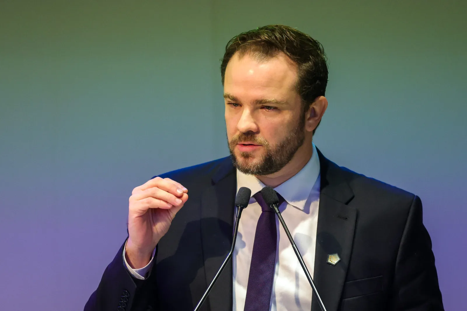 Durigan pede aprimoramento do arcabouço fiscal e critica exceções à regra