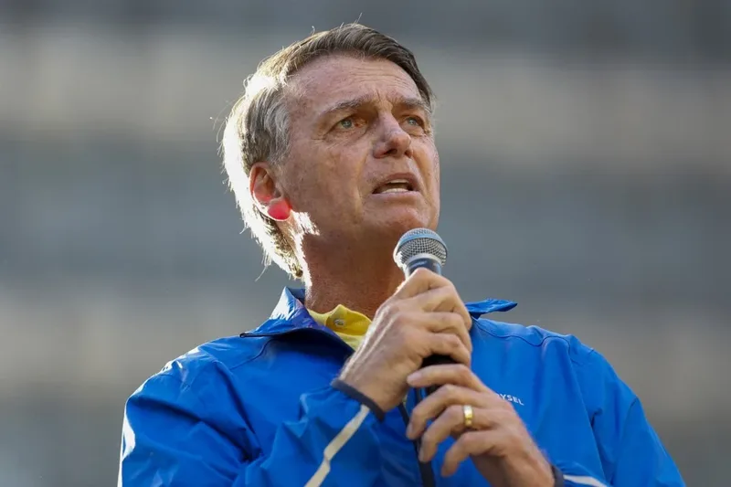 Marcelo Bessa deixa defesa de Bolsonaro após recuo em pedido ao STF