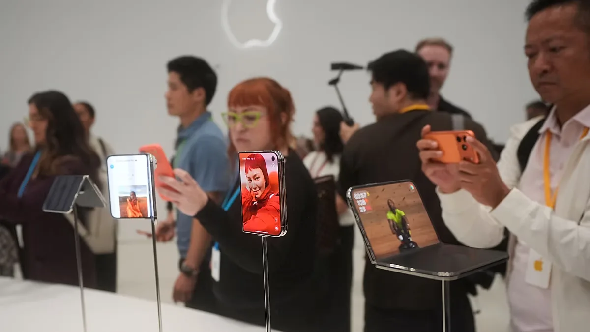 Apple lança iPhone dobrável Duo por 1.999 dólares