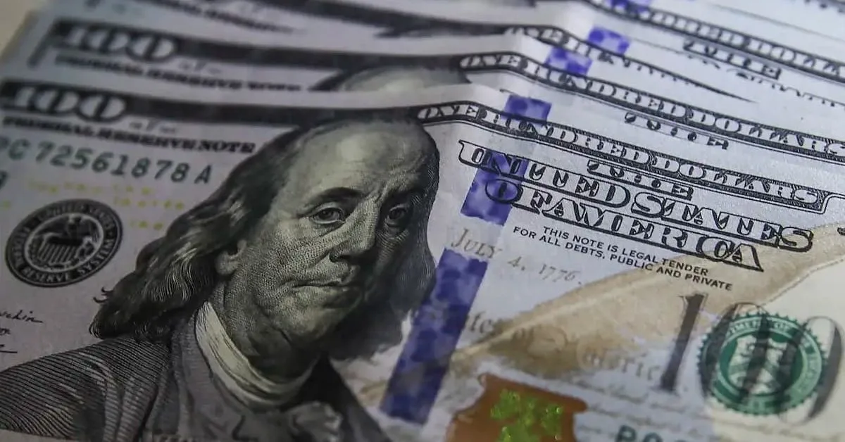 Dólar fecha a R$ 5,0112 após dois dias de queda
