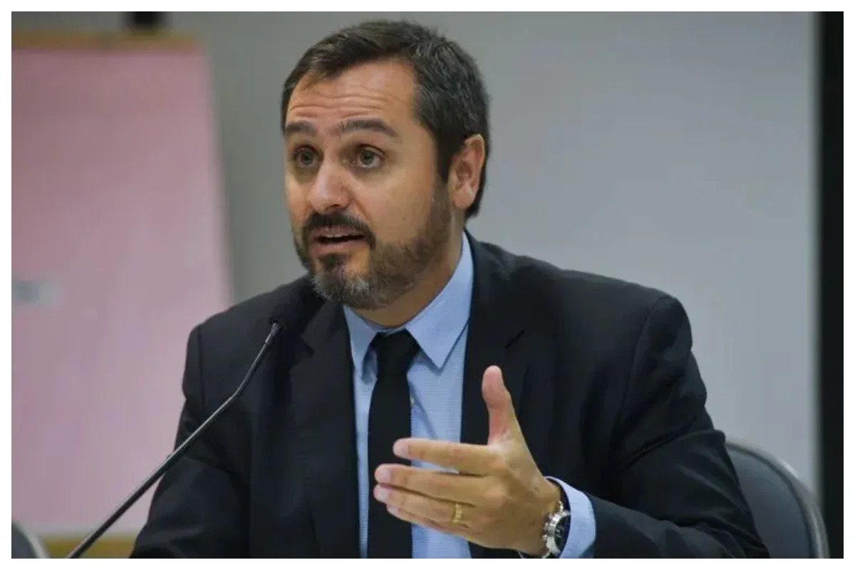 Delegados da PF pedem análise do plenário do STF sobre afastamento de diretores